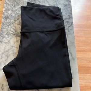 Size 6 Lululemon wunder Under 25inch inseam